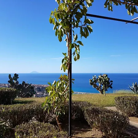 Blue Diamond 아파트