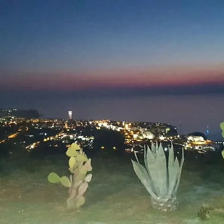 Blue Diamond 아파트