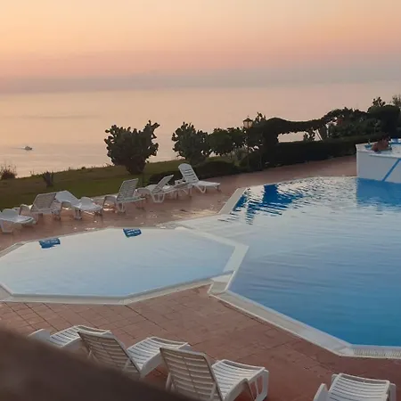 Blue Diamond 아파트