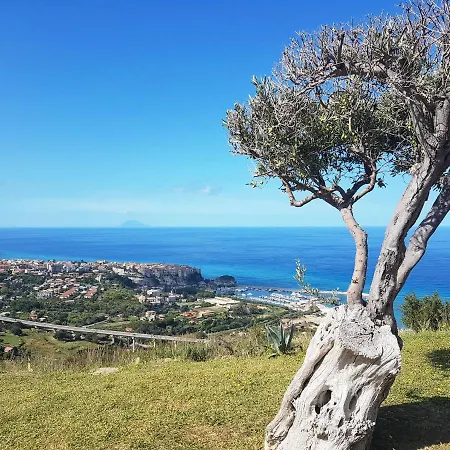 Blue Diamond アパート