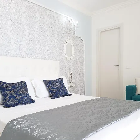 Apartment Blue Diamond *